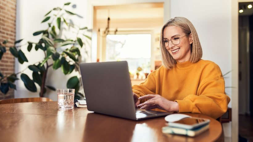 Perfect Work-From-Home Structure: A Manager’s Guide For 2025